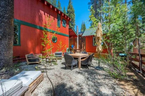 15739 Fir St, Truckee CA  96161-3705 exterior