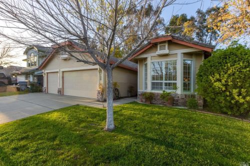 125 Lighthouse Way, Vacaville, CA 95688-0100