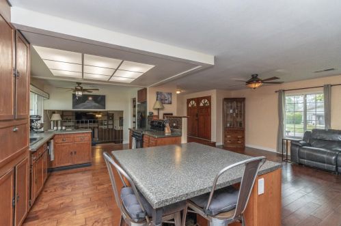 8232 Scarlet Oak Cir, Citrus Heights, CA 95610-0744