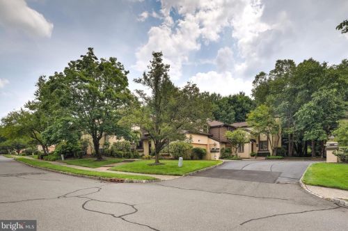 449 Sayre Dr, Princeton, NJ 08540-5846