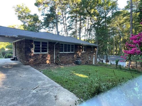 5975 Kayron Dr, Atlanta GA  30328-5144 exterior