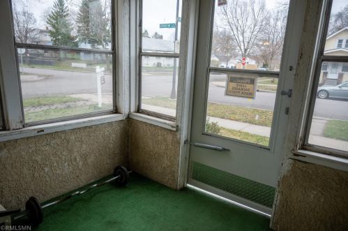 1055 Farrington St, Saint Paul MN  55117-5103 exterior