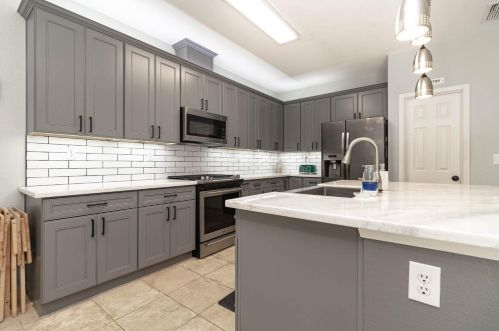 1483 Estrella Way, Turlock CA  95382-8633 exterior