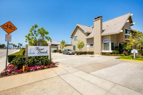 309 Regatta Way, Seal Beach, CA 90740-5985