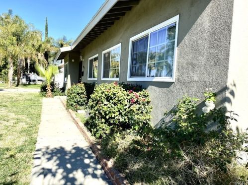 6678 Clifford St, Riverside CA  92504-2105 exterior