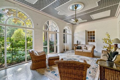 10 Habersham Way, Atlanta GA  30305-2800 exterior