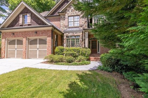 1620 Fearn Cir, Atlanta, GA 30319-3512