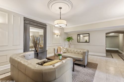 609 Stratford Pl, Chicago, IL 60657-2653