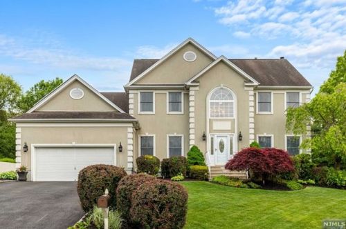 4 Morgan Ct, Dover NJ  07869-1445 exterior