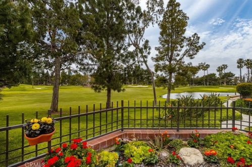 2330 Sunningdale Dr, Tustin, CA 92782-1085