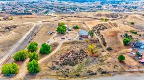 23713 Peggy Ln, Wildomar, CA 92595-7574