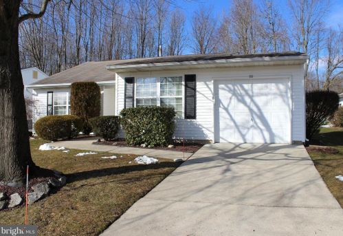38 Deep Hollow Ln, Columbus, NJ 08022-1018