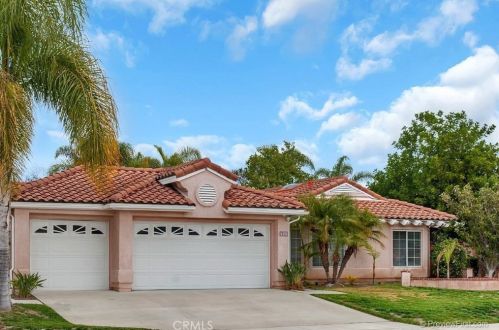 4474 Old River St, Oceanside, CA 92057-6007