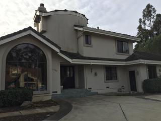18423 Meadow Ridge Rd, Salinas, CA 93907-1645