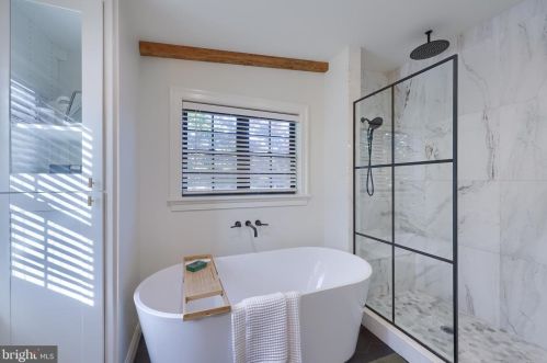 330 Mary St, Lancaster PA  17603-3328 exterior