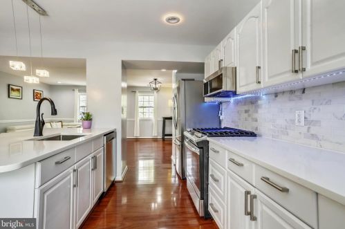 9270 Sprucewood Rd, Springfield VA  22015-3559 exterior