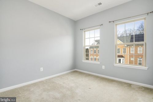 1605 Regent Manor Ct, Silver Spring MD 20904-2270 exterior