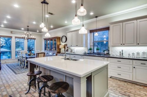 3328 Clubview Dr, Argyle TX 76226-2113 exterior