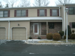 130 Sunrise Dr, Gillette, NJ 07933-1947