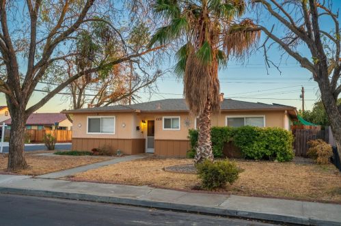 449 Lime Ave, Los Banos, CA 93635-3106