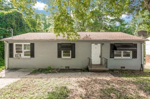 2226 Gary Ct, Atlanta, GA 30318-6208