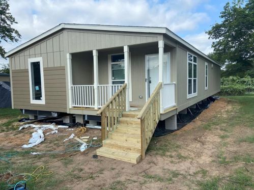 1517 Lark Ct, Azle, TX 76020-4526