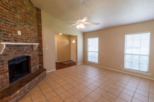 416 Matterhorn St, Cedar Hill TX  75104-2835 exterior