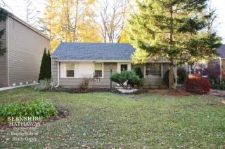 718 Brown Ave, Evanston IL  60202-1908 exterior