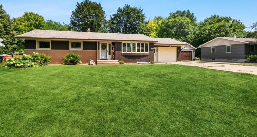 109 Mark Dr, Cedar Mills, MN 55350-1937