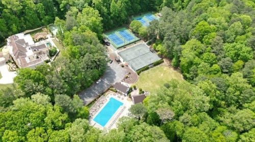 921 Heards Ferry Rd, Atlanta GA  30328-4727 exterior