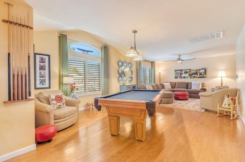 1746 Fir Dr, Los Banos CA 93635-5236 exterior