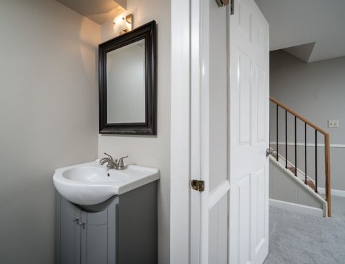 2 Creekwood Ln, Cincinnati OH 45237-1714 exterior