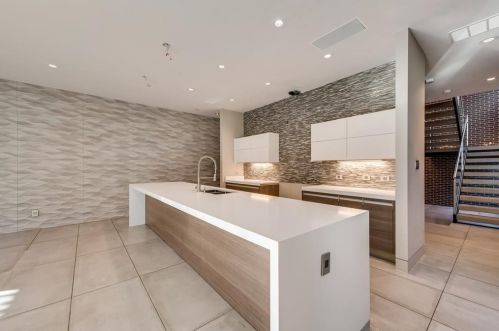 4236 Glenwood Ave, Dallas TX  75205-4319 exterior