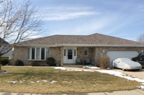 19920 Green Meadows Pkwy, Mokena, IL 60448-3304
