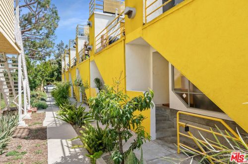 831 Pacific St, Santa Monica, CA 90405-1349