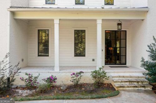 2731 Arden Rd, Atlanta GA  30305-1913 exterior