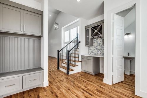 2042 Bickers St, Dallas TX  75212-1703 exterior