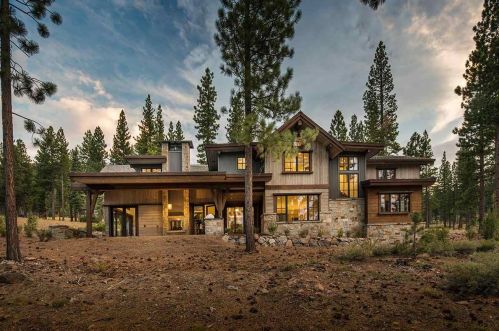 9512 Dunsmuir Way, Truckee CA exterior