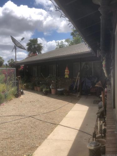 11165 Toyon Hill Dr, Lakeside, CA 92040-1246