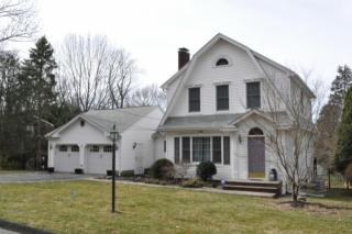 6 Olney Rd, Mahwah, NJ 07430-1322