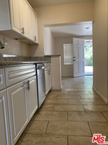 195 11th St, San Bernardino, CA 92410-3701