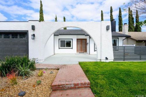 2174 Emmett Ave, Simi Valley, CA 93063-3520