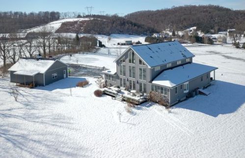 2542 Ackermanville Rd, Bangor, PA 18013-9362