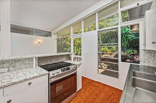 2412 Makiki Heights Dr, Honolulu HI  96822-2546 exterior