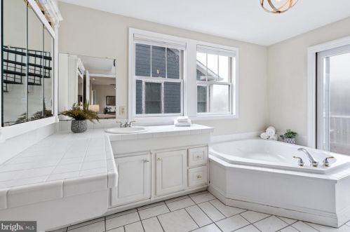 728 Oak Grv Cir, Severna Park MD 21146-4219 exterior