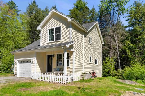 39 Branch Rd, Weare, NH 03281-4403