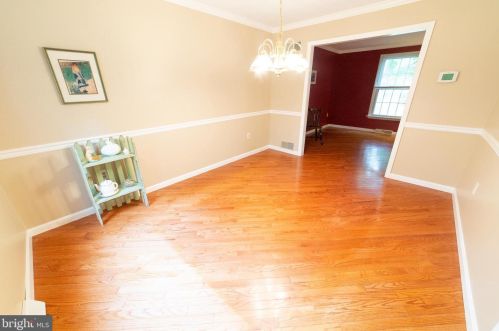 102 Suncrest Rd, Lancaster PA  17601-4834 exterior