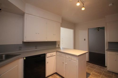 5828 Locke Ave, Fort Worth TX  76107-5022 exterior