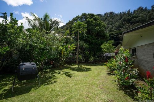 48 Akamu Pl, Honolulu HI  96817-1422 exterior