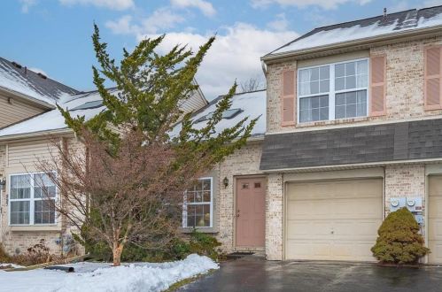 525 Wild Mint Ln, Allentown, PA 18104-8408